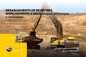 Escavadeira anfíbia do Grupo Toniolo em operação de desaguamento de rejeitos e empilhamento a seco